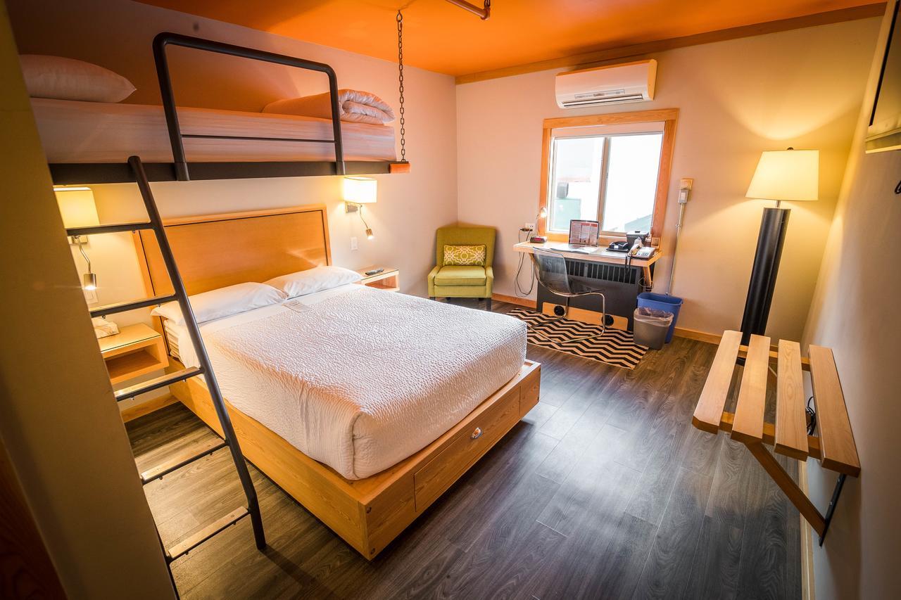 Adventure Hotel ネルソン エクステリア 写真